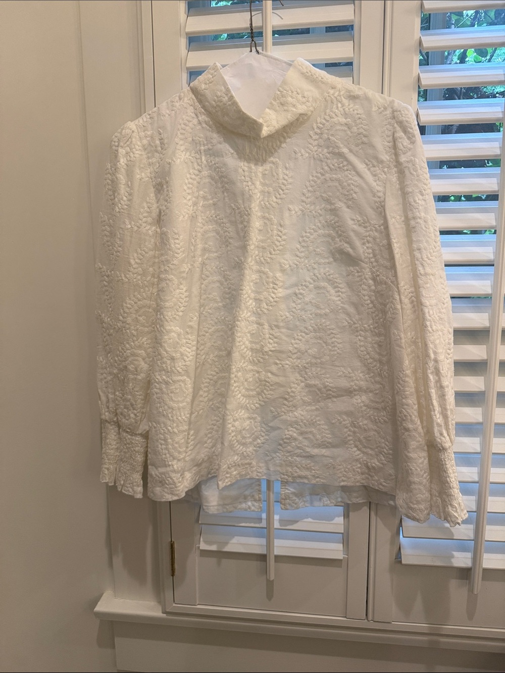 Buru embroidered White High-Neck button back Blouse
